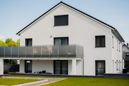 Ganze 25 Fenster und eine Hauseingangstür in 3 Tagen montiert!